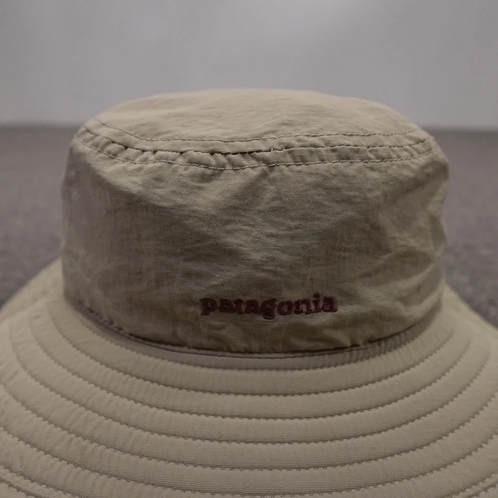 Patagonia Hat Bucket Boys Medium Beige Nylon Adjustable Chin Strap Summer